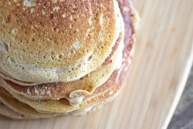 Grain-free pancakes with maple & cinnamon