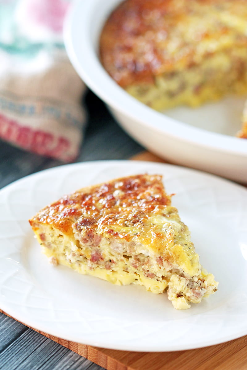 Low Carb Breakfast Casserole - super easy and super versatile, this casserole makes it easy to add some variety to your low carb meals.