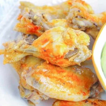 Spicy wings dipped in cool ranch is so satisfying & this low carb instant pot hot wings recipe means you can enjoy quick and easy hot wings even if you follow a ketogenic or low carb diet.