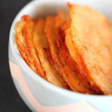 Low Carb Cheese Crisps - Easy and Delicious Keto Snack 9 low carb cheese crisps pinterest