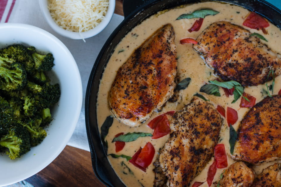 Low Carb Tomato Basil Creamy Tuscan Chicken Alfredo 1 Low carb tomato basil creamy tuscan chicken alfredo 2
