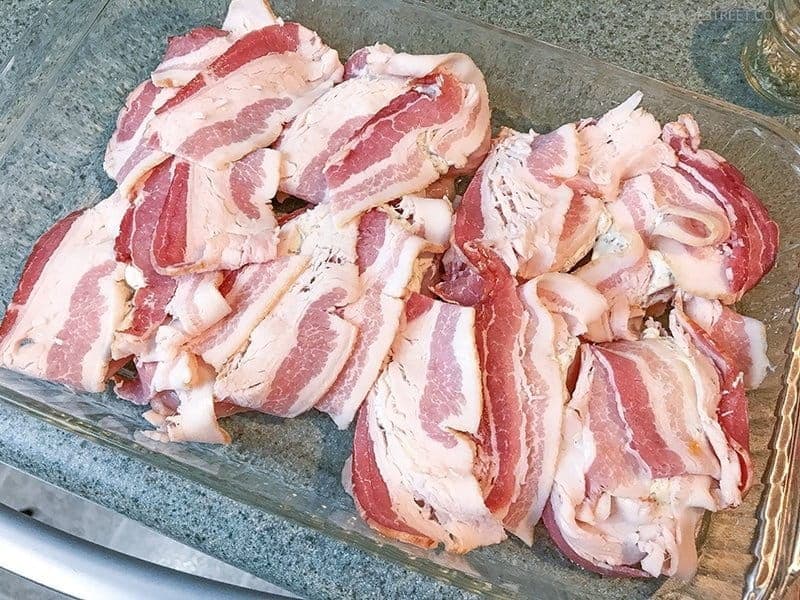 chicken breast with bacon