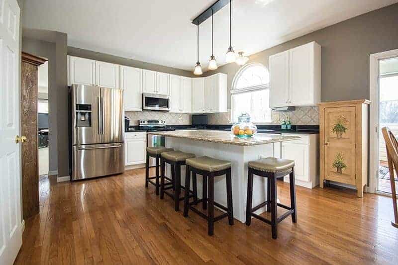 Transitional Style Kitchen