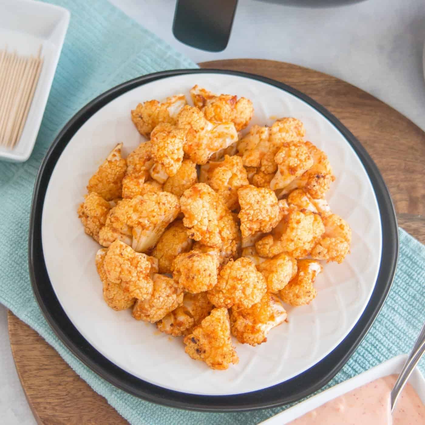 Air fryer Cauliflower served on a plate