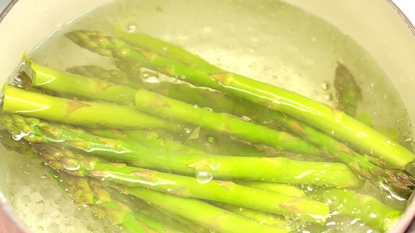  asparagus to the boiling water