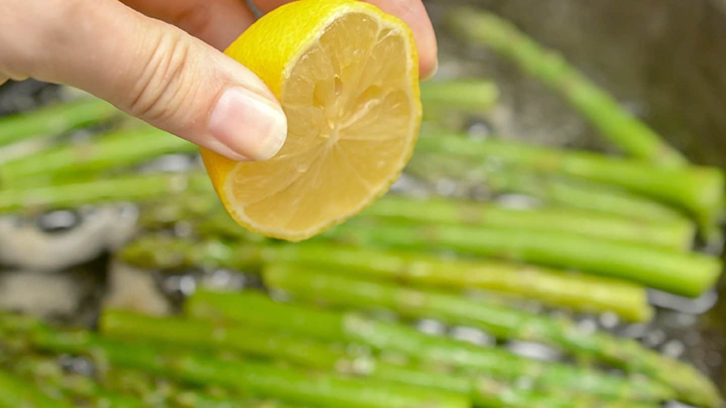 lemon juice over the asparagus