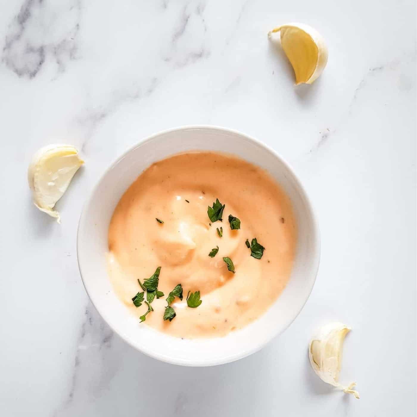 sriracha aioli in white bowl