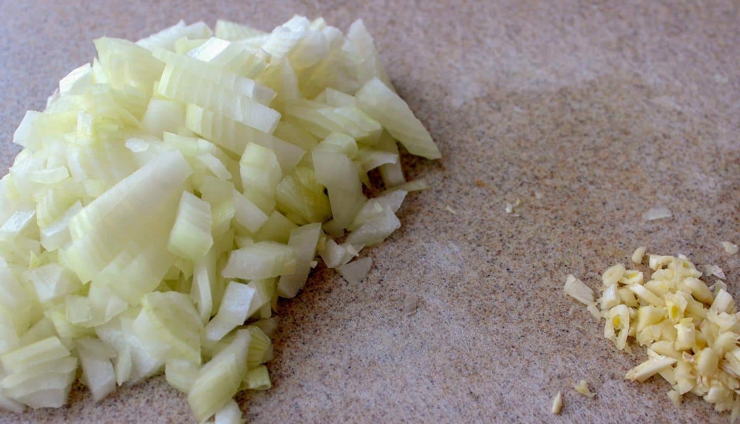 choopep onion and garlic