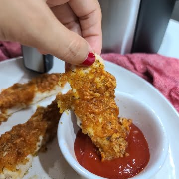 chicken tenders with ketchup