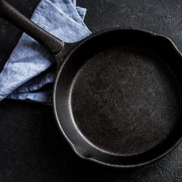 How to clean a cast iron skillet
