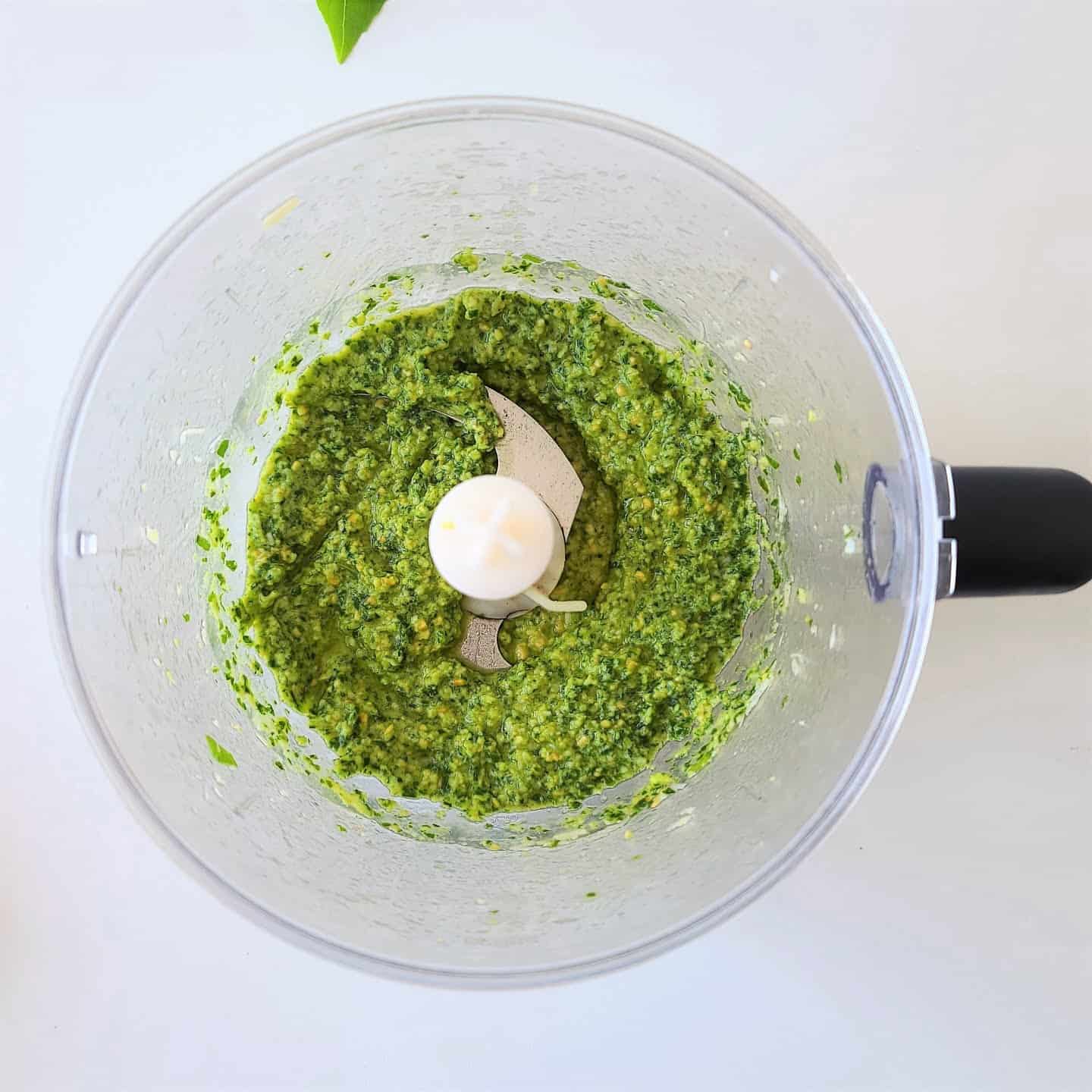 almond pesto step 3