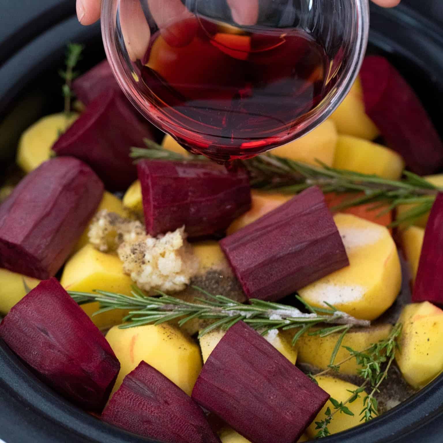 Crock Pot Roast Beef How to make a easy slow cooker pot roast