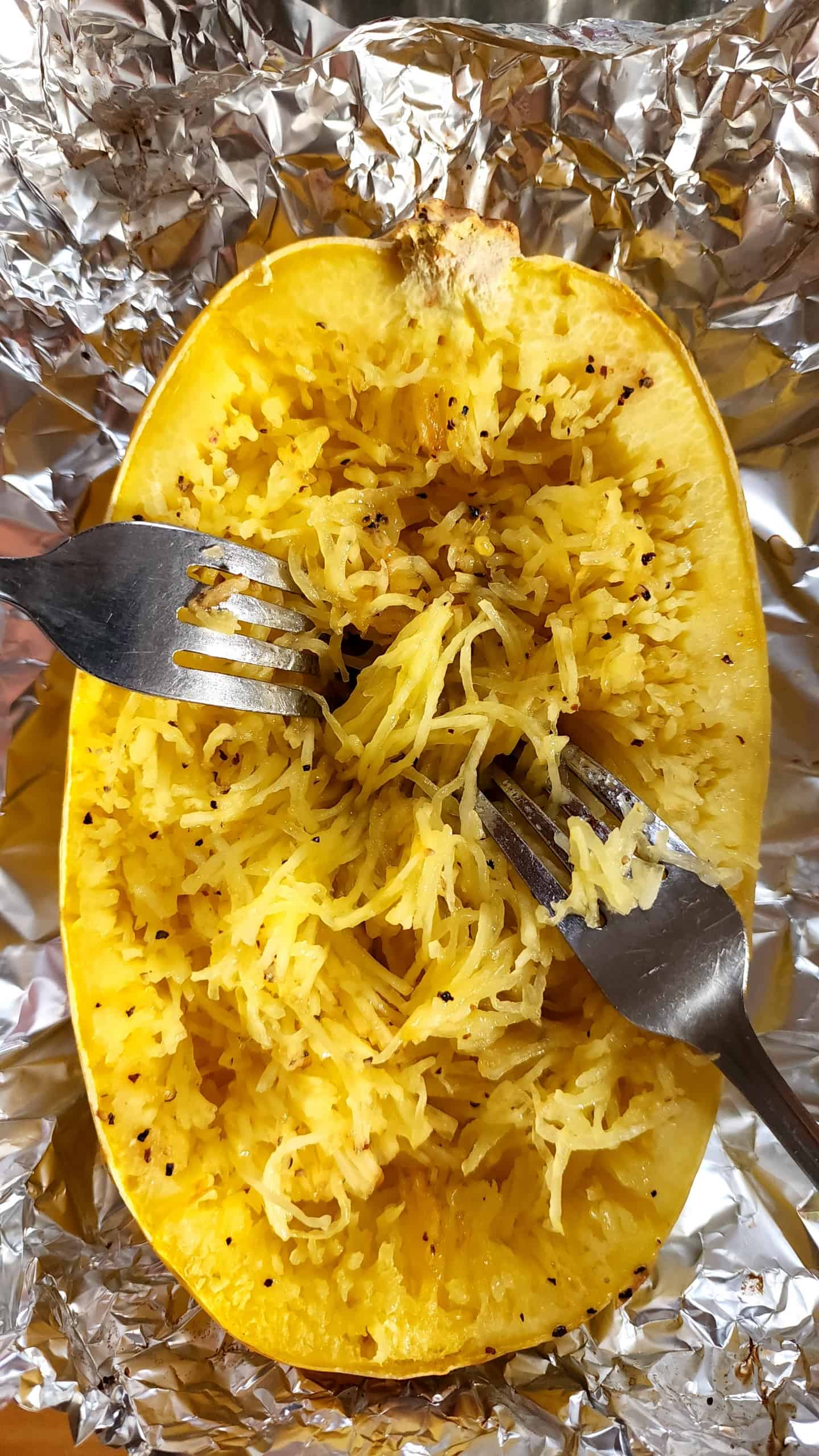 Making spaghetti-like strands from the squash