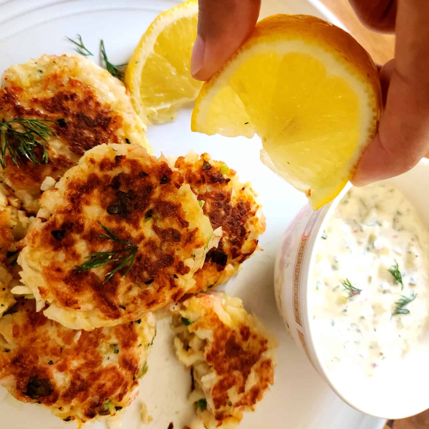 crab cakes image